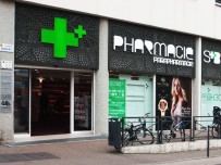 Amenagement exterieur pharmacie saint bruno 1